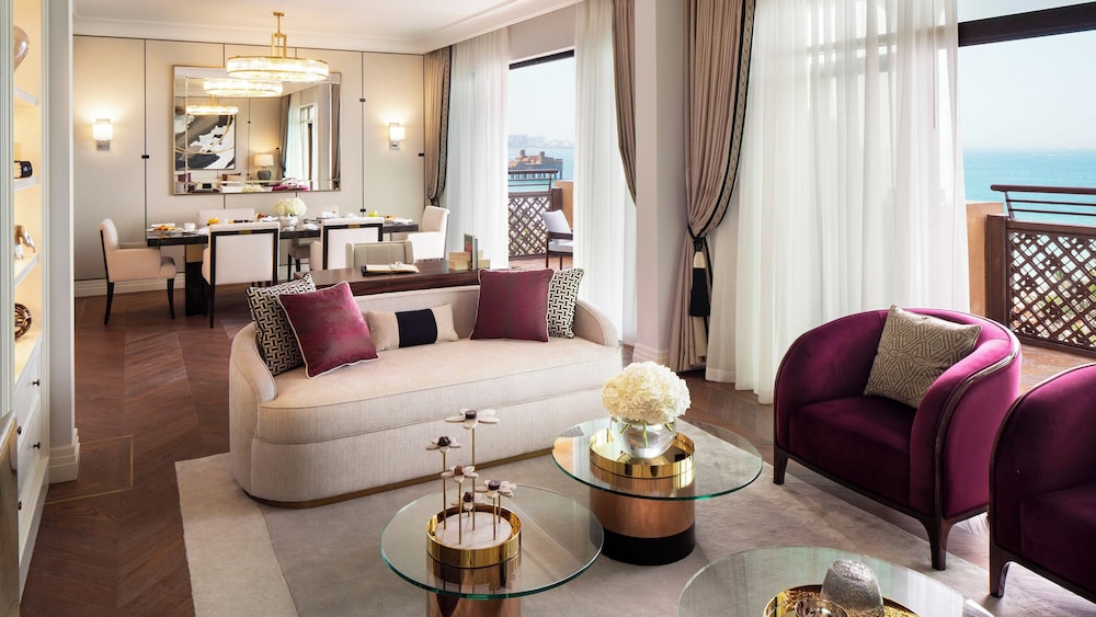 jumeirah mina al salam