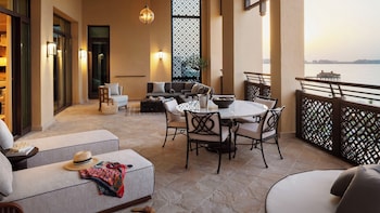 jumeirah mina al salam