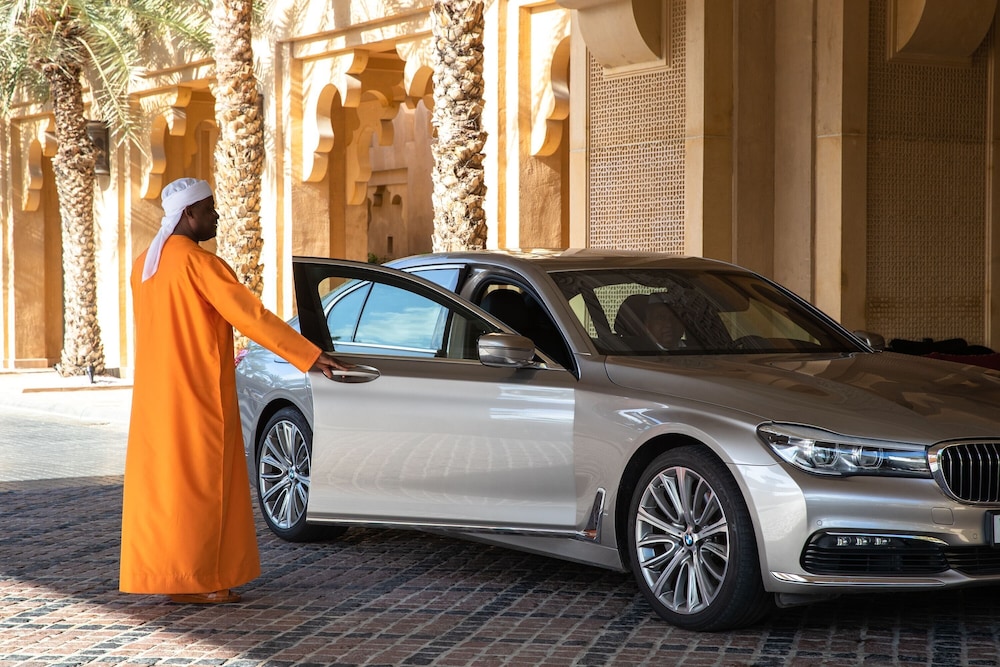 jumeirah mina al salam