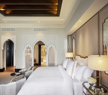 jumeirah mina al salam