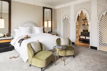 jumeirah mina al salam