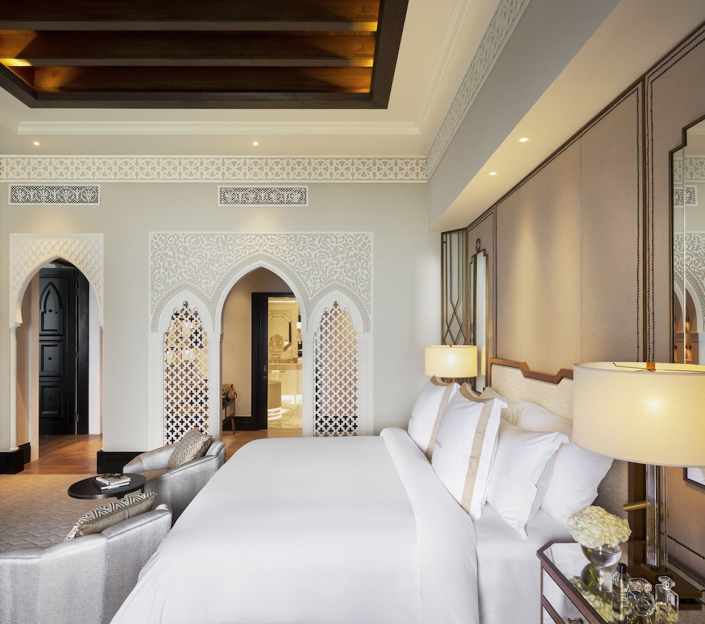 jumeirah mina al salam