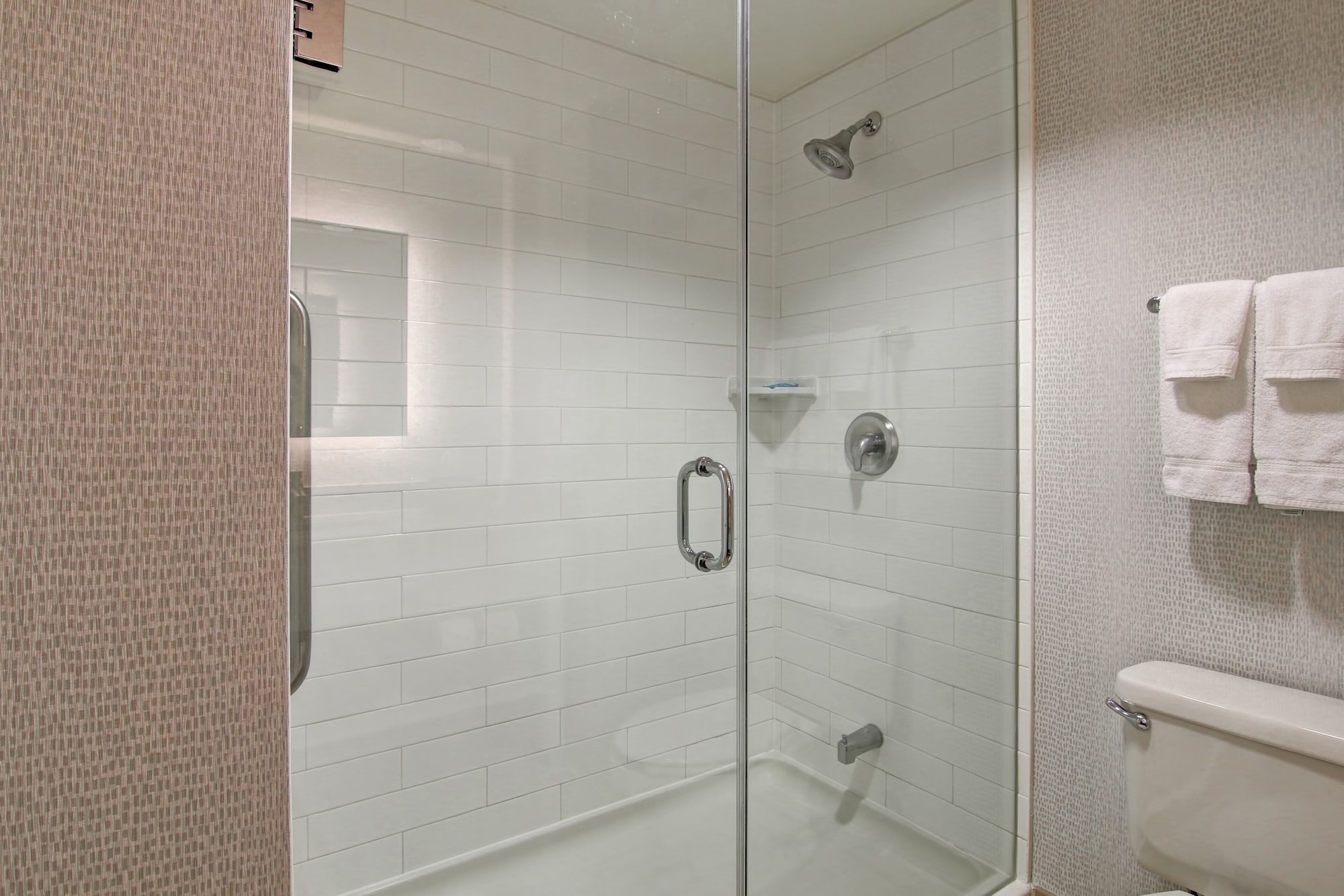 holiday inn express and suites toronto markham