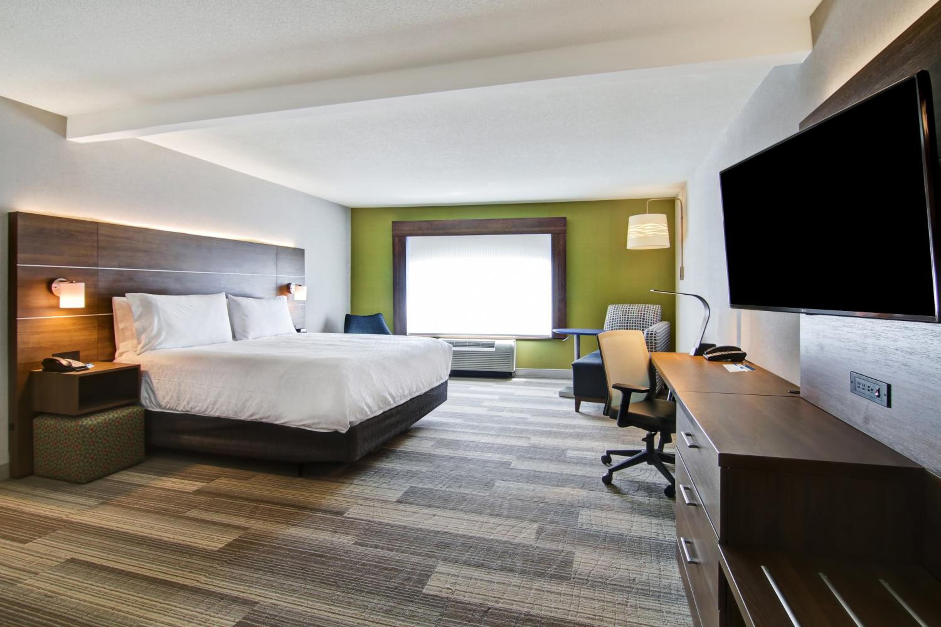 holiday inn express and suites toronto markham