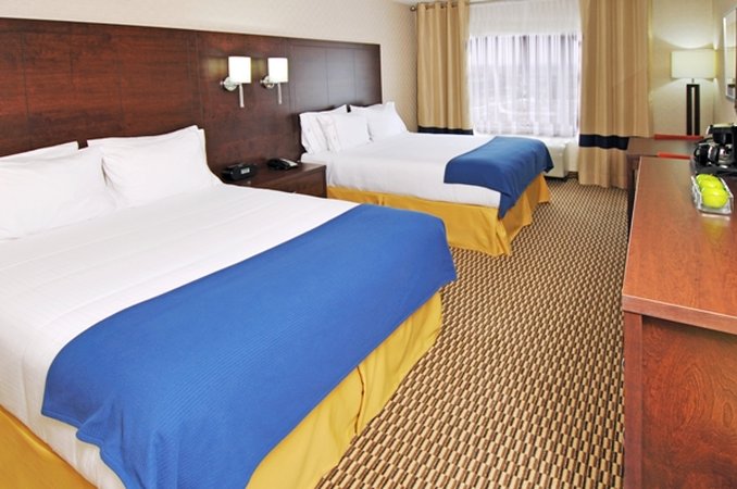 holiday inn express and suites toronto markham