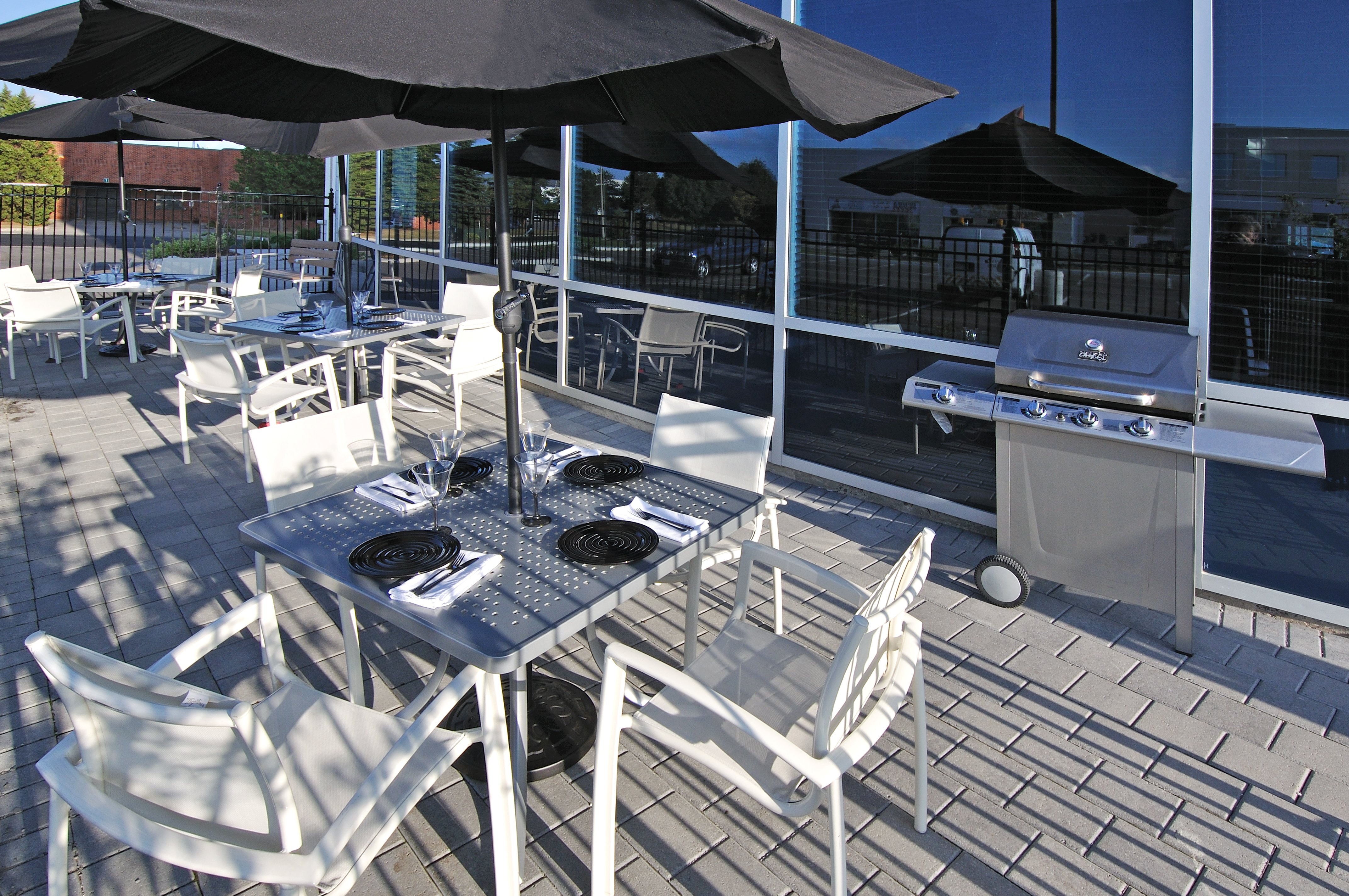 holiday inn express and suites toronto markham