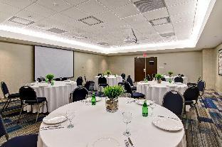 holiday inn express and suites toronto markham