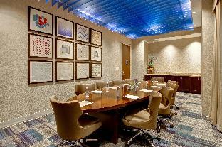 holiday inn express and suites toronto markham