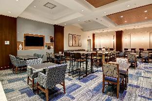 holiday inn express and suites toronto markham