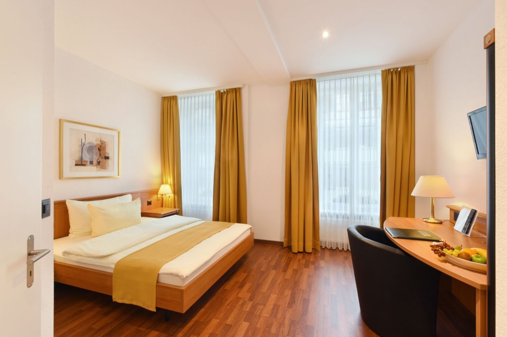 Hotel Engel,Basel>>Aarburg,3 star