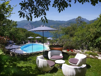 hotel querceto garda lake collection