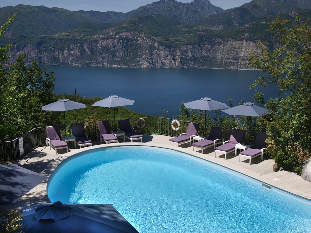 hotel querceto garda lake collection