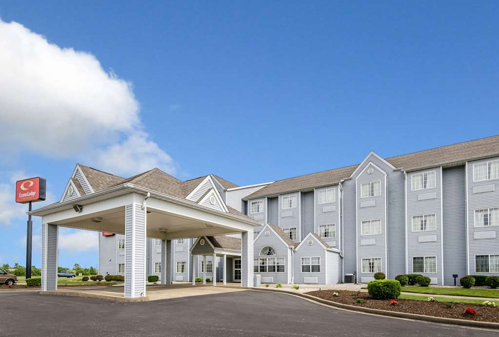 econo lodge inn and suites evansville