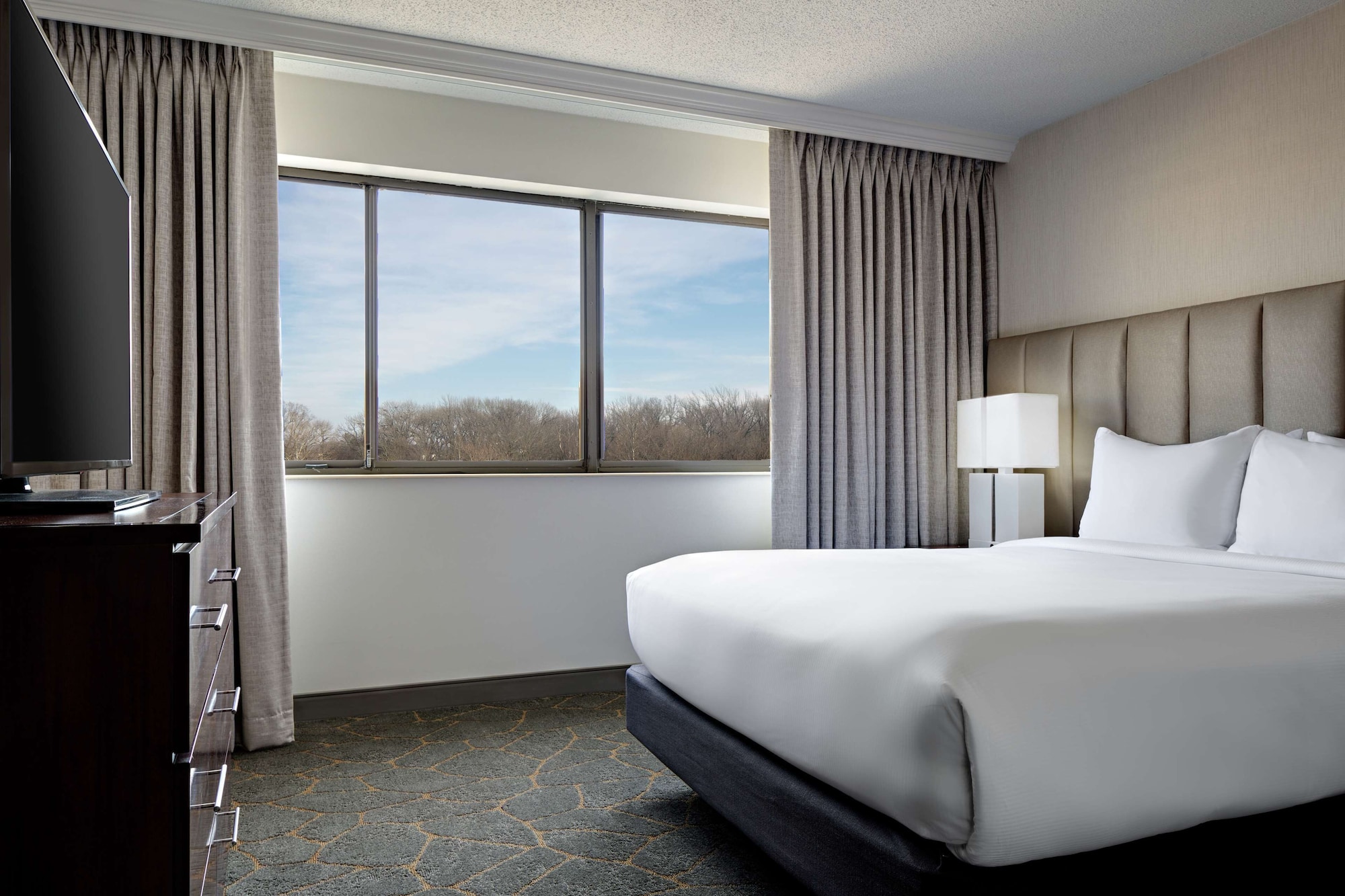 doubletree by hilton fairfield hotel and suites