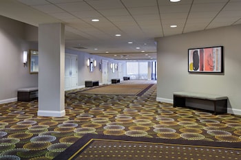 Doubletree By Hilton Fairfield Hotel & Suites,Hasbrouck Heights>>Fairfield,4 star