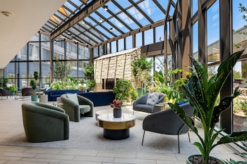 Doubletree By Hilton Fairfield Hotel & Suites,Hasbrouck Heights>>Fairfield,4 star