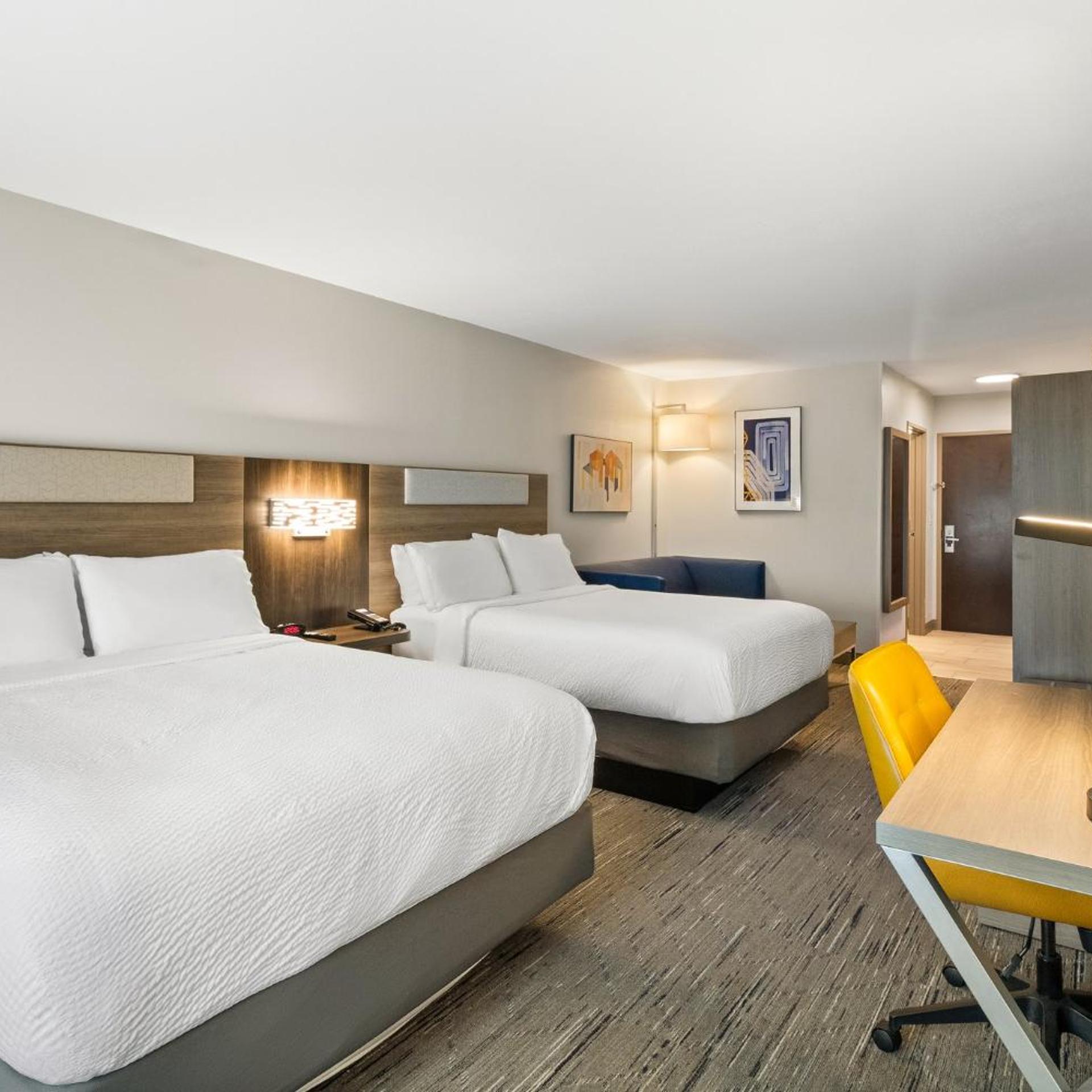 holiday inn express and suites fairmont by ihg
