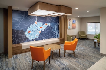 Holiday Inn Express And Suites Fairmont By Ihg,Fairmont>>Bridgeport,3 star