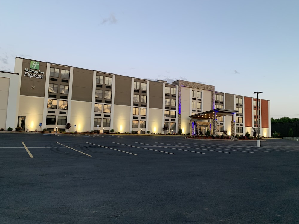 holiday inn express fall river north by ihg