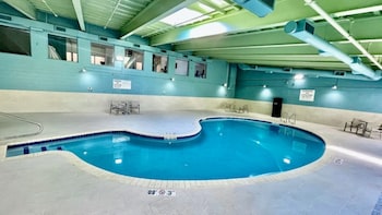 Holiday Inn Express Fall River North By Ihg,Bristol County>>Bristol,3 star