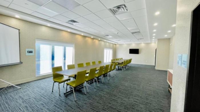 holiday inn express fall river north by ihg