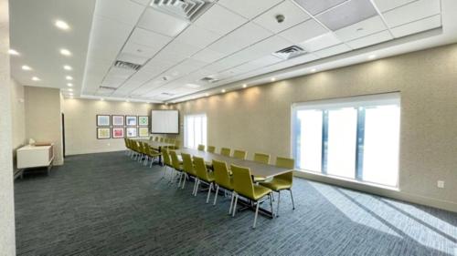 holiday inn express fall river north by ihg