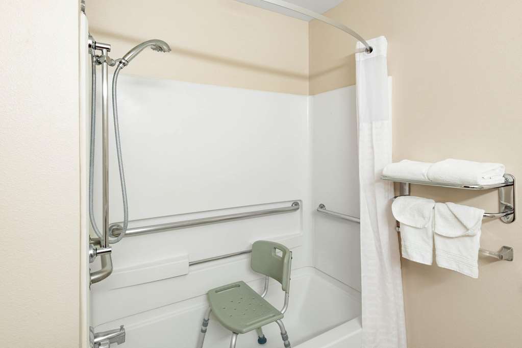 baymont inn by wyndham farmington