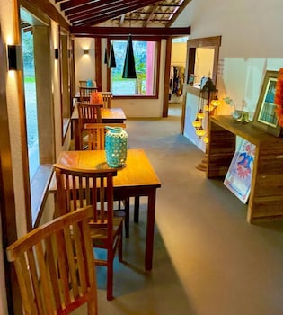 pousada tubes maresias