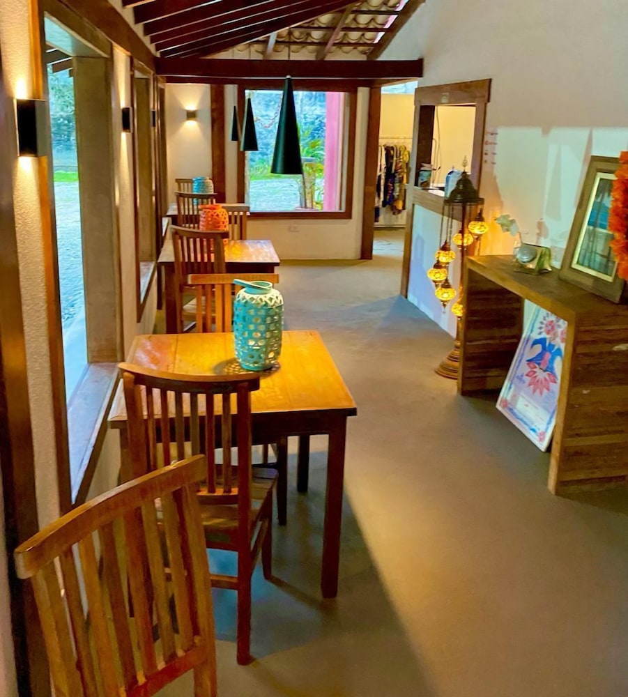 pousada tubes maresias