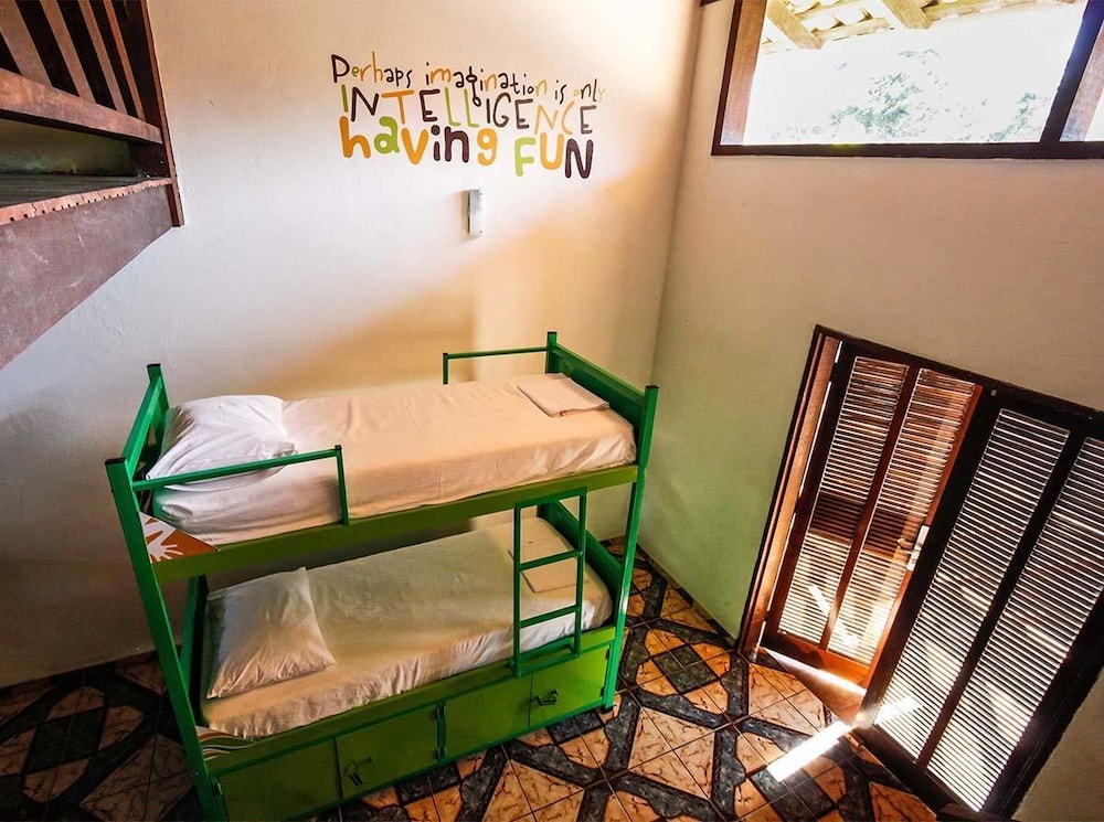 pousada tubes maresias