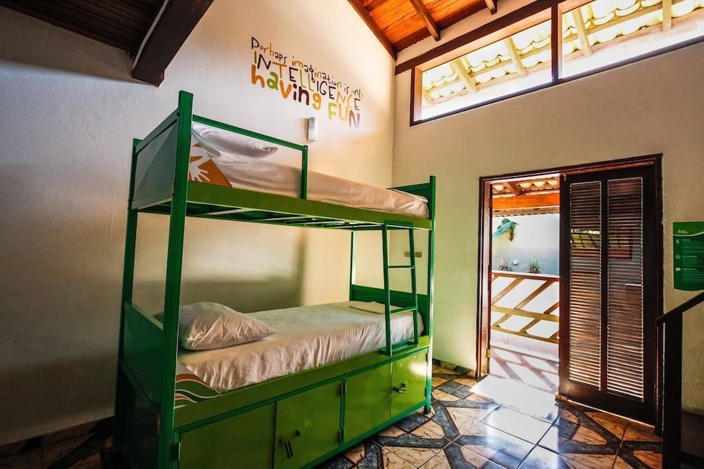 pousada tubes maresias