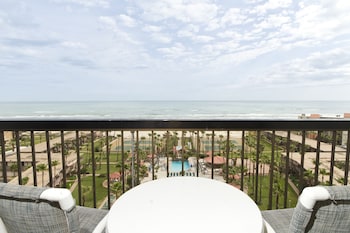 isla grand beach resort
