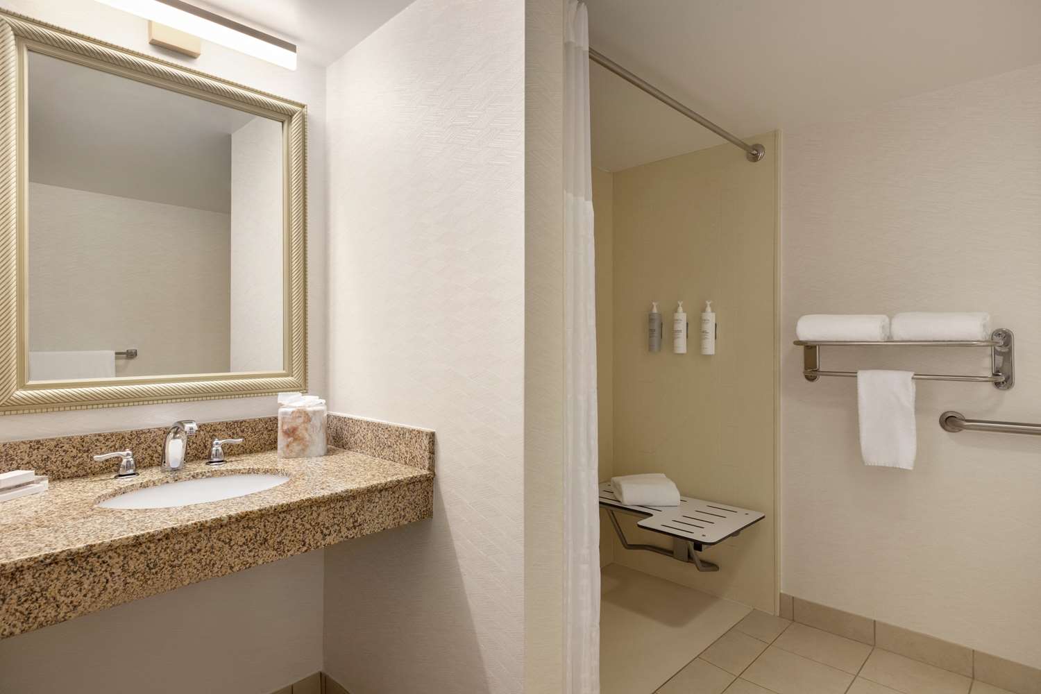 hilton garden inn fort myers airport fgcu