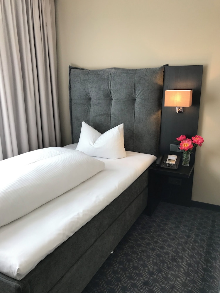 ross messehotel