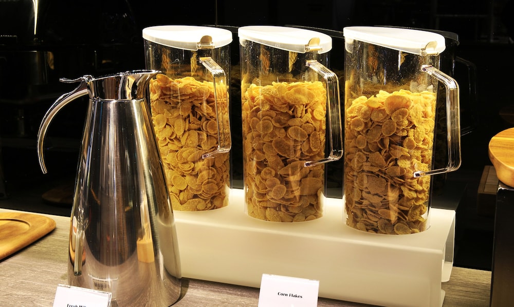 cube boutique capsule hotel chinatown