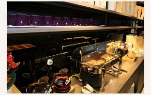cube boutique capsule hotel chinatown
