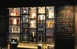 cube boutique capsule hotel chinatown