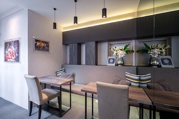 Cube Boutique Capsule Hotel @ Chinatown,,2 star