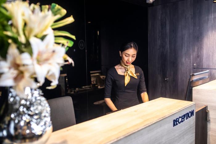 cube boutique capsule hotel chinatown