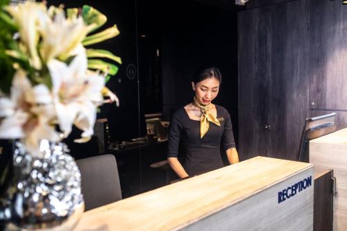 cube boutique capsule hotel chinatown
