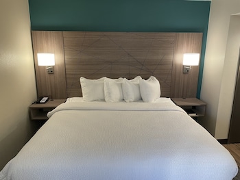 best western fishkill inn and suites