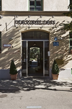 maximilian munich apartments and hotel