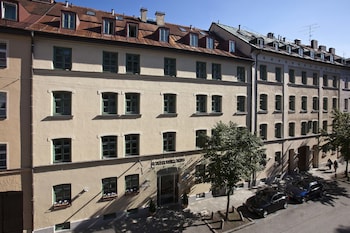 maximilian munich apartments and hotel