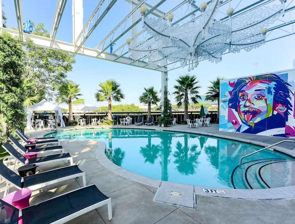 lorenzo hotel dallas tapestry collection by hilton