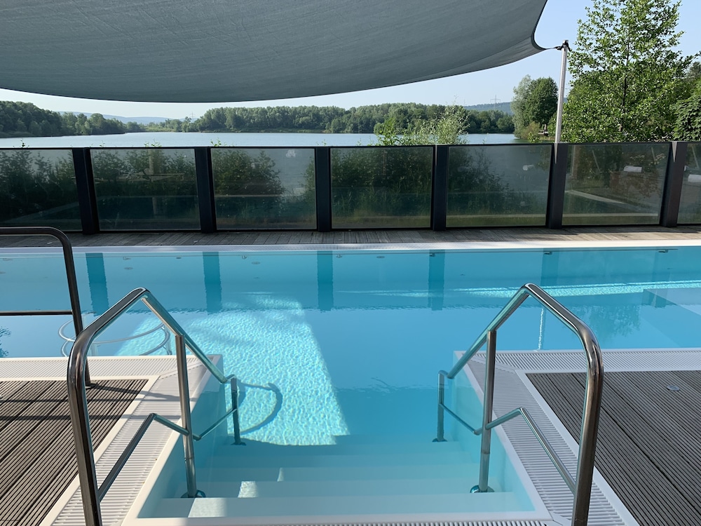 seehotel niedernberg das dorf am see