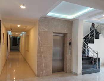 Hotel The Luxem,Dlf Phase,3 star