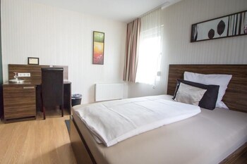 landhotel wolfschlugen