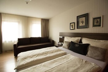 landhotel wolfschlugen