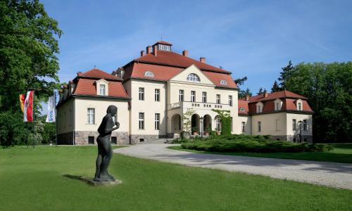 schloss und gut liebenberg