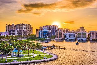 Comfort Suites Sarasota - Siesta Key,Fort Myers>>Bee Ridge,3 star